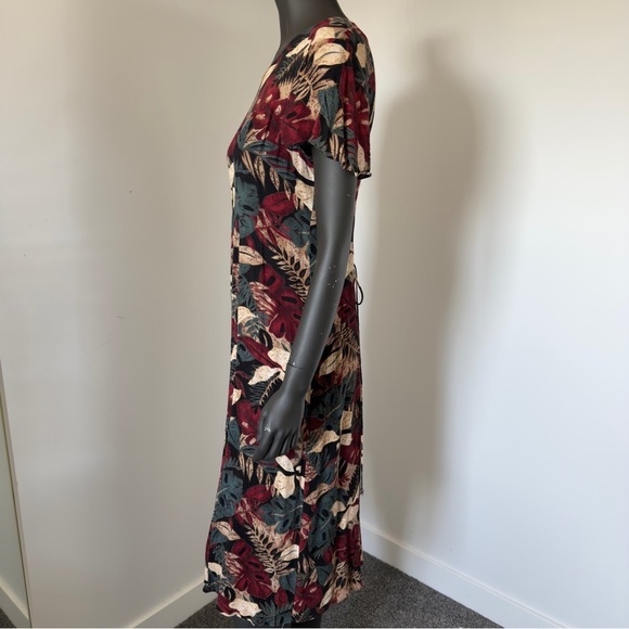 ⚪️ Tropical Leaf Print Midi Dress | Lace-Up Back | Size M - Picture 3 of 7